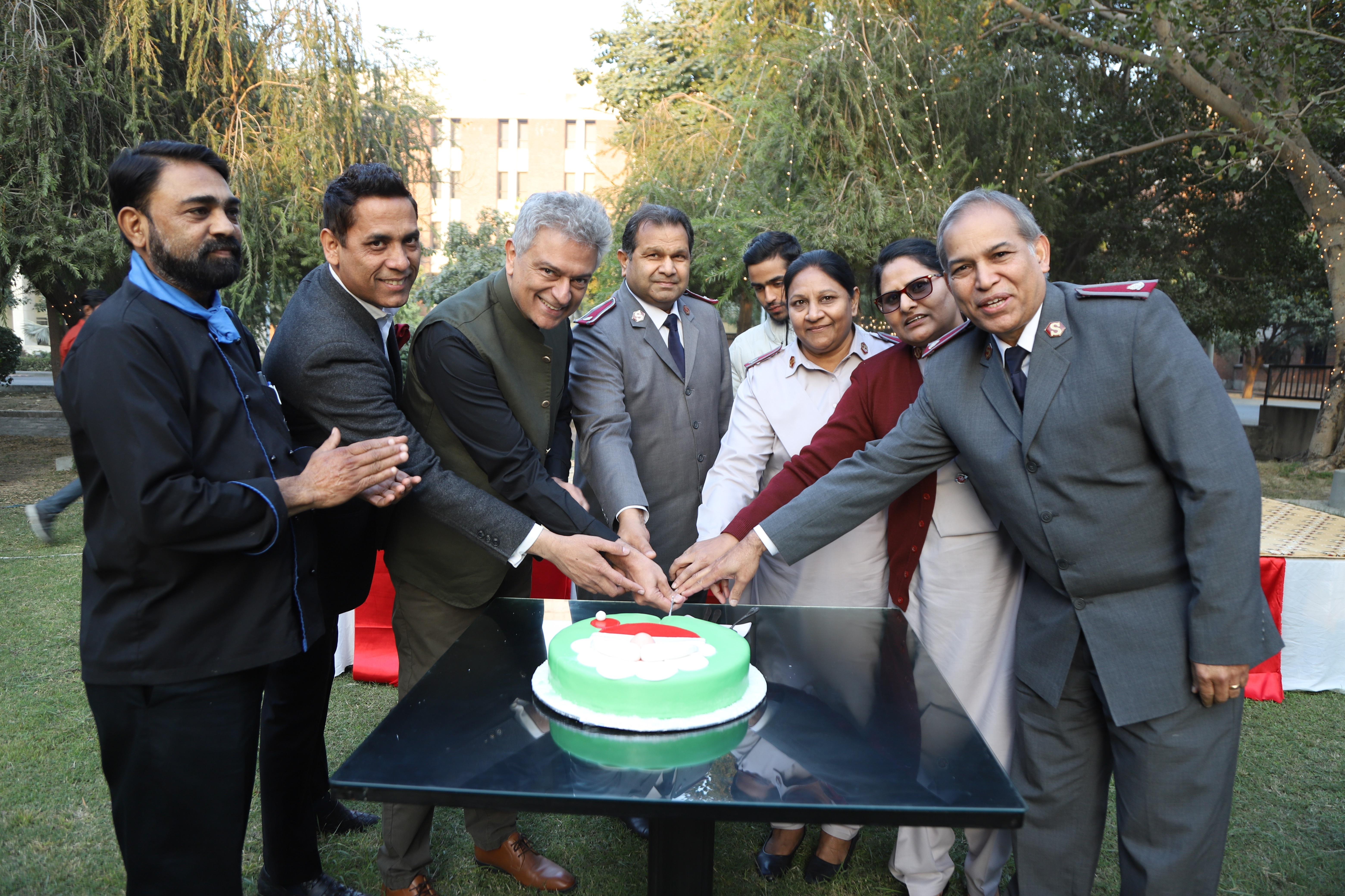 Cake-cutting ceremony 