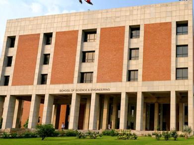 Picture of the Schools of Science and Engineering Building